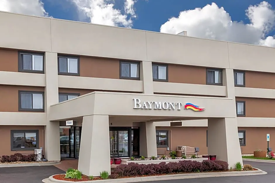 Baymont by Wyndham Glenview hotel hero