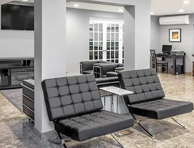 Baymont by Wyndham Glenview hotel detail image 3