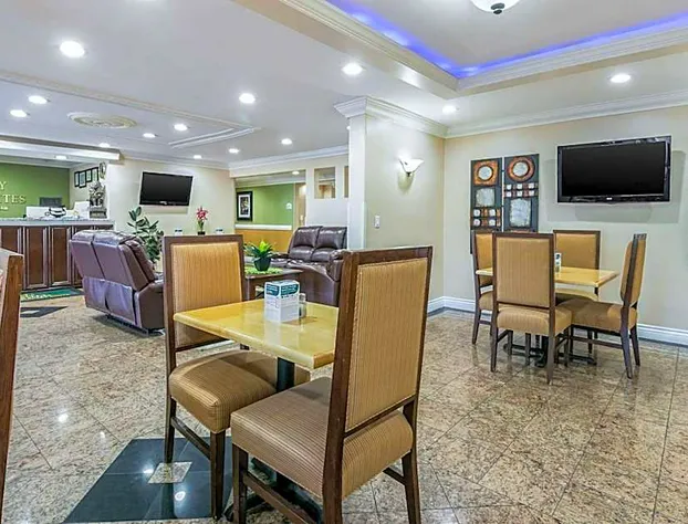 Quality Inn & Suites hotel detail image 3