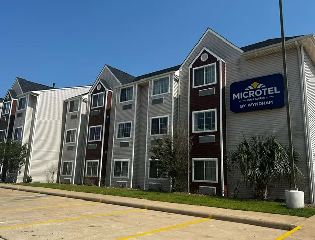 Microtel Inn & Suites by Wyndham Houston hotel detail image 1