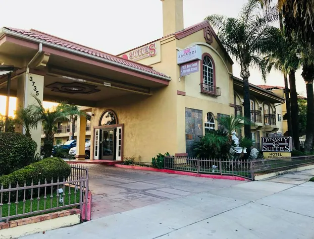 Dynasty Suites Hotel Riverside hotel detail image 3