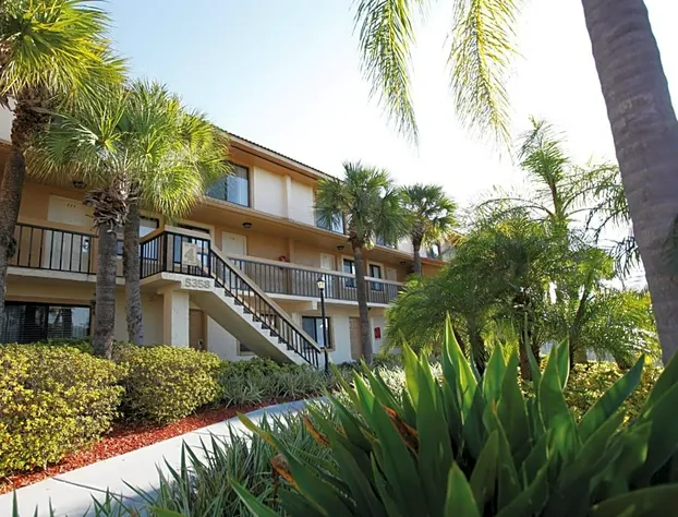 Club Wyndham Orlando International hotel detail image 1