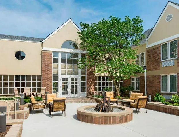 Four Points by Sheraton Buffalo Grove hotel detail image 1