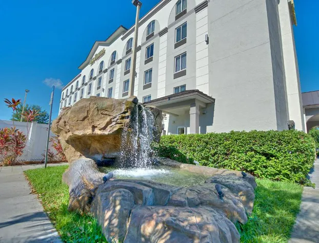 Sonesta Essential Orlando Airport hotel detail image 1