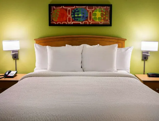 Sonesta Simply Suites Phoenix Scottsdale hotel detail image 3