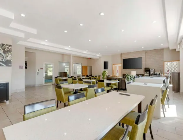 Best Western Plus Des Moines West Inn & Suites hotel detail image 4