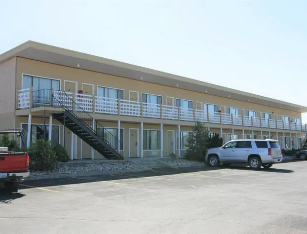 Super 8 by Wyndham Wells hotel detail image 1