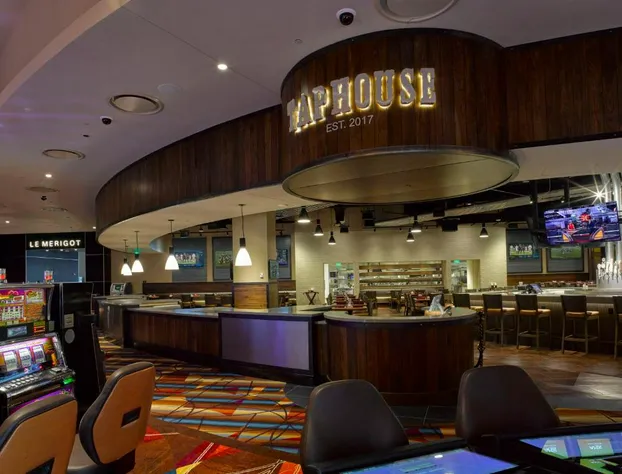 Bally’s Evansville Casino & Hotel hotel detail image 2