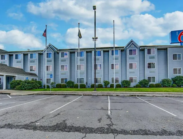 Motel 6 Sutherlin, OR hotel detail image 1