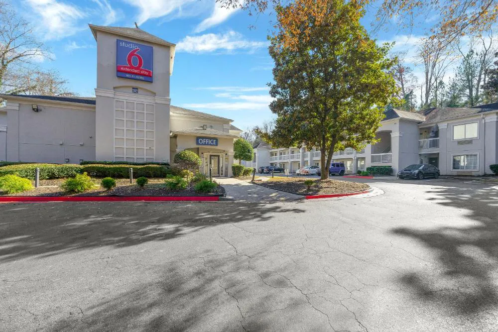 Studio 6 Tucker, GA - Atlanta Northlake hotel hero