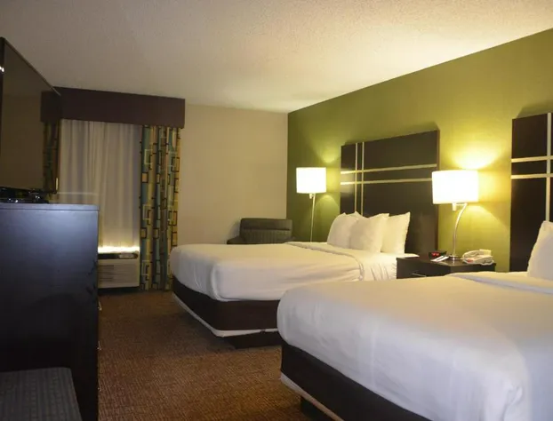 Comfort Inn & Suites Maumee - Toledo (I80-90) hotel detail image 1