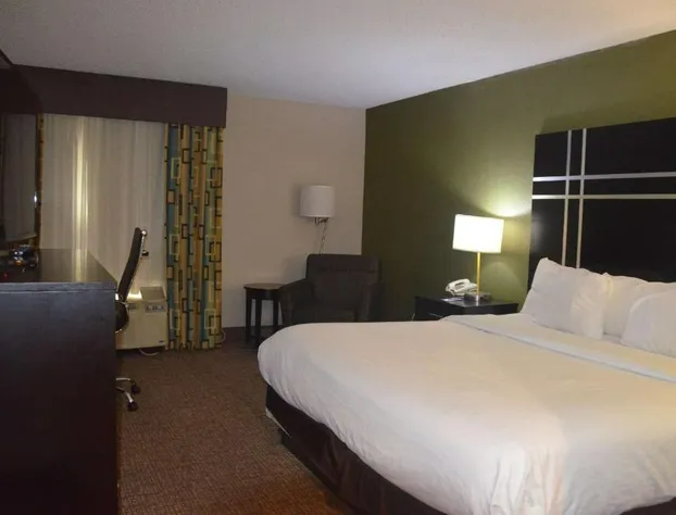 Comfort Inn & Suites Maumee - Toledo (I80-90) hotel detail image 3