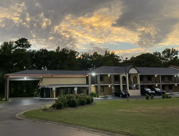 Quality Inn Kenly I-95 hotel detail image 1