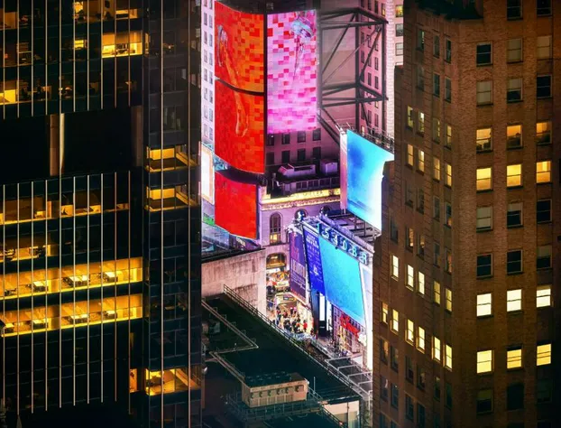 Hilton New York Times Square hotel detail image 2