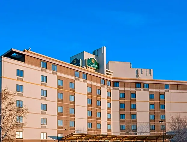 La Quinta Inn & Suites by Wyndham Boston Somerville hotel detail image 3