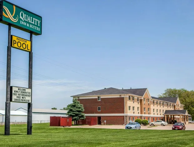 Quality Inn & Suites Davenport near I-80 hotel detail image 2