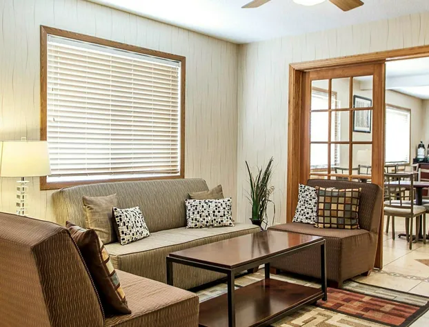 Quality Inn & Suites Davenport near I-80 hotel detail image 3