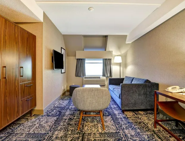 Four Points by Sheraton St. Catharines Niagara Suites hotel detail image 4
