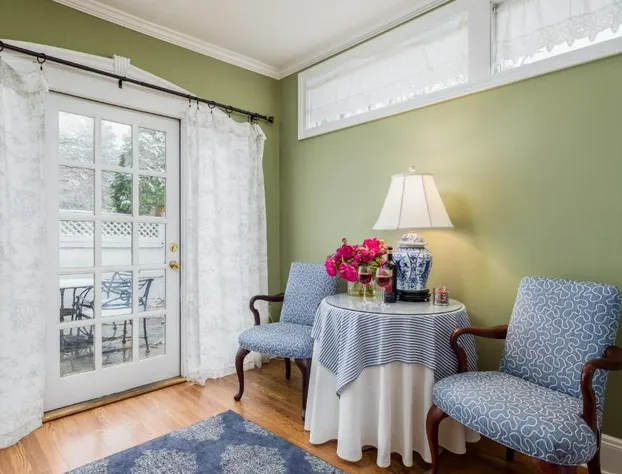 Simsbury 1820 House hotel detail image 3