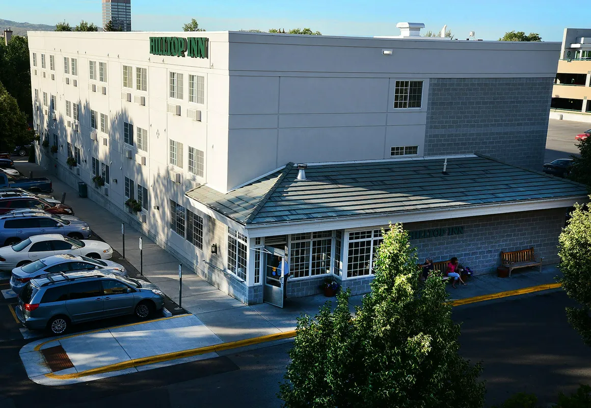 Hilltop Inn by Riversage hotel hero