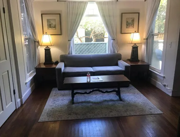 Cherokee Lodge hotel detail image 2