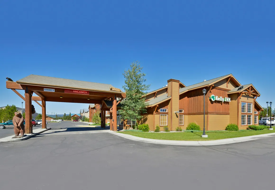 Kelly Inn West Yellowstone hotel hero