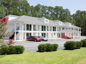 Super 8 by Wyndham Statesboro hotel hero