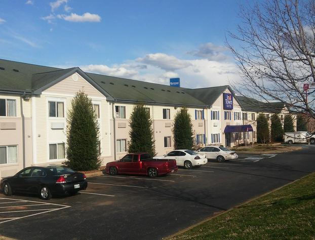 InTown Suites Extended Stay Clarksville hotel detail image 1