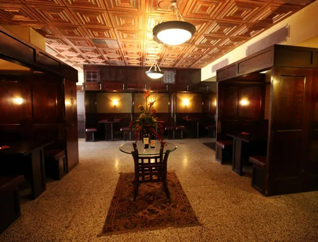 Arrow Hotel hotel detail image 3