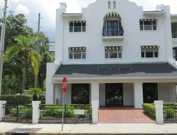 The Eo Inn - Downtown hotel detail image 1