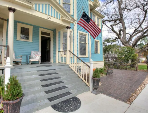 Inn on the Riverwalk hotel detail image 2