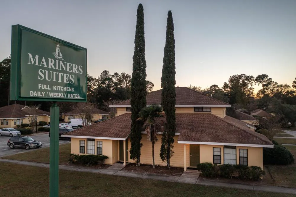 Mariners Suites hotel hero