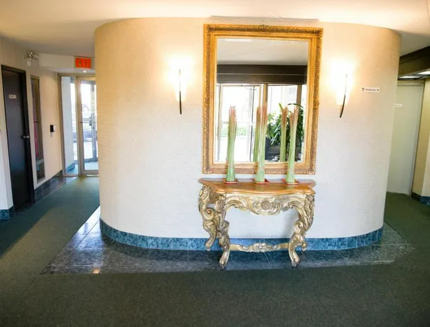 Admiral Inn Hamilton hotel detail image 3