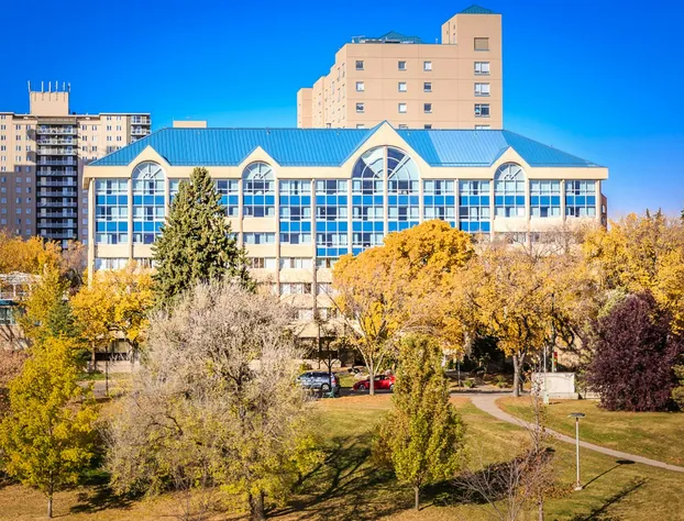 West Wing at Park Town hotel detail image 2