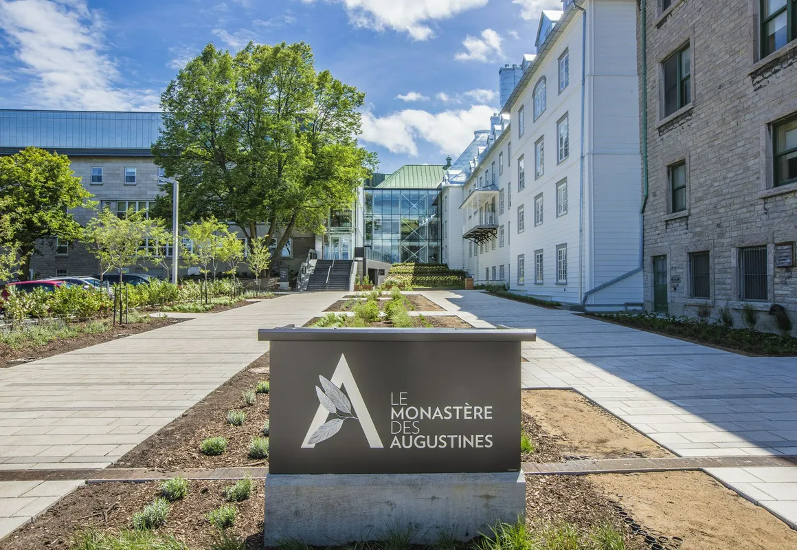 Hôtellerie d'Expérience au Monastère des Augustines hotel hero