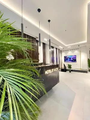 Olympia hotel detail image 1