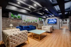 Olympia hotel detail image 2