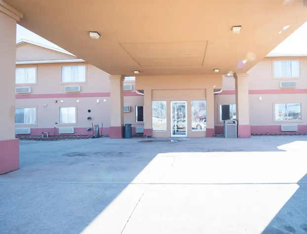 Americas Best Value Inn Alva hotel detail image 3