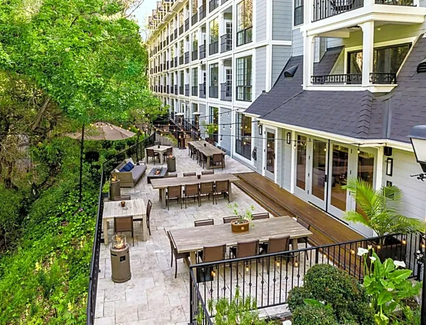 The Inn at Saratoga, Tapestry Collection by Hilton hotel detail image 4