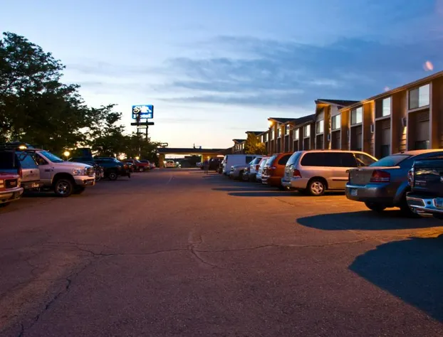 Super 8 by Wyndham Casper East/Evansville hotel detail image 2