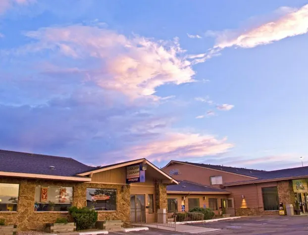 Super 8 by Wyndham Casper East/Evansville hotel detail image 1