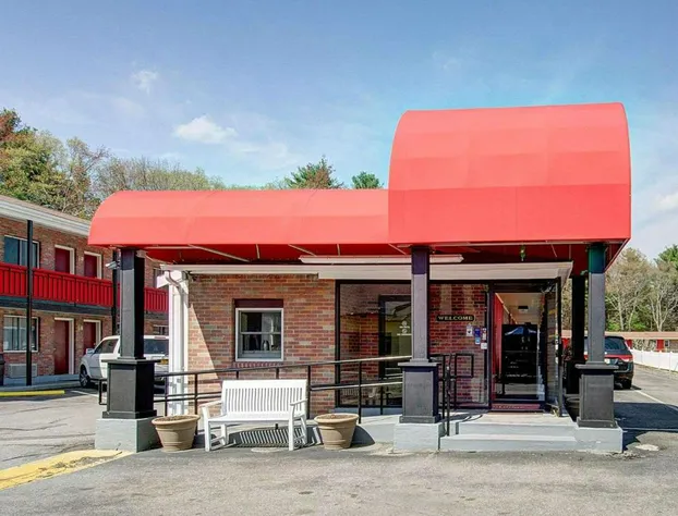 Econo Lodge Sharon - Foxborough hotel detail image 4