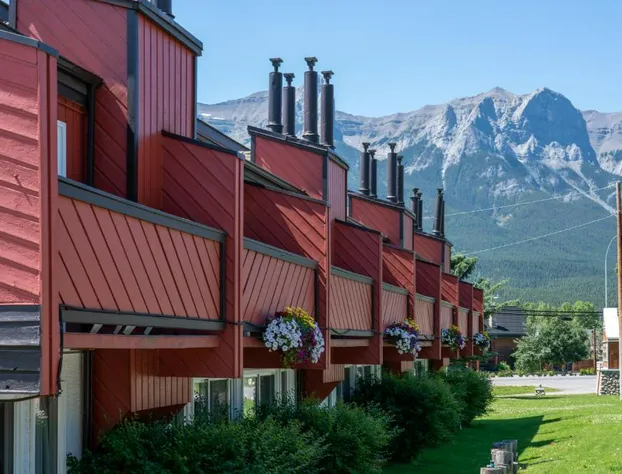 Rocky Mountain Ski Lodge hotel detail image 3