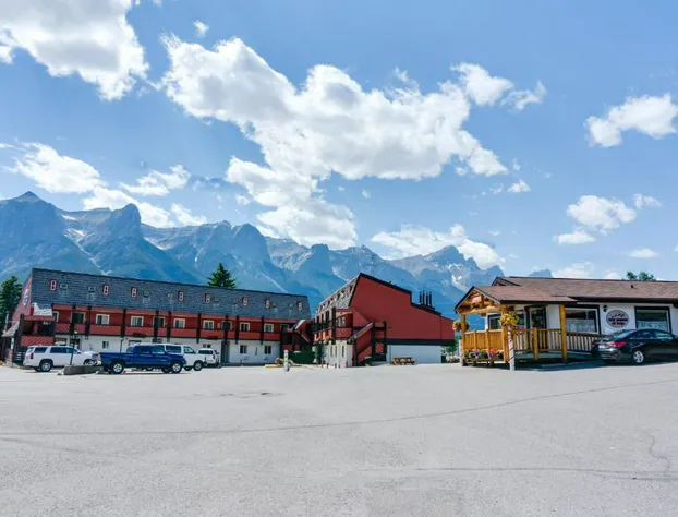 Rocky Mountain Ski Lodge hotel detail image 3