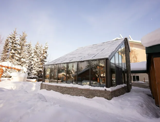 Pike's Waterfront Lodge hotel detail image 2