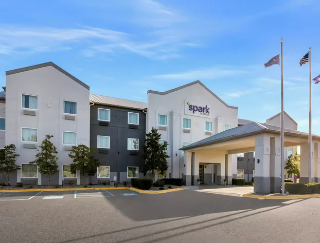 Spark by Hilton La Grange hotel detail image 1