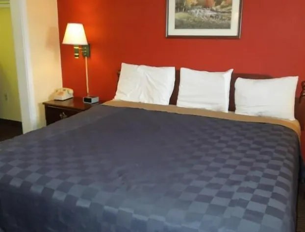 Red Carpet Inn Allentown Hausman Road hotel detail image 2