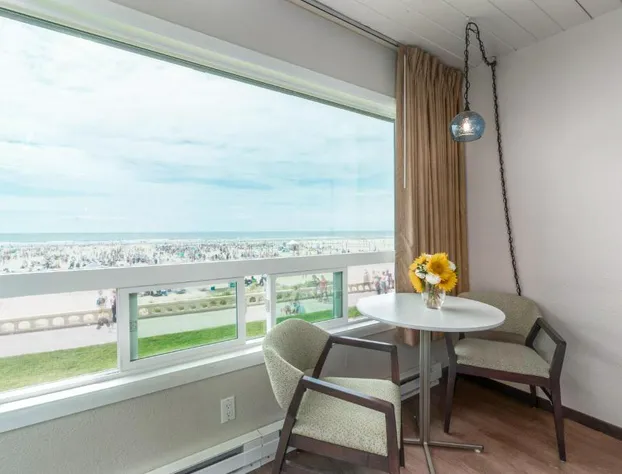 Seashore Inn on the Beach hotel detail image 4