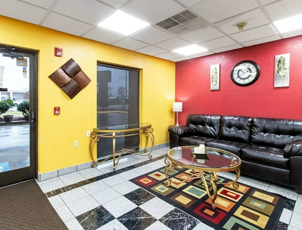 Quality Inn & Suites Dickson hotel detail image 3