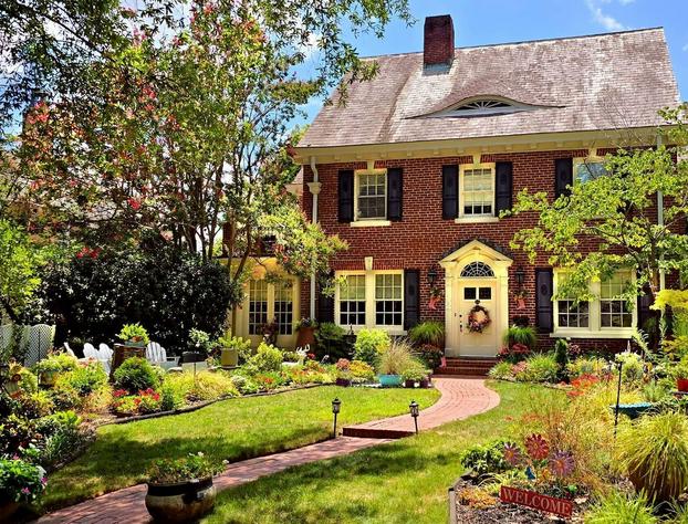 Pettigru Place Bed & Breakfast hotel detail image 2